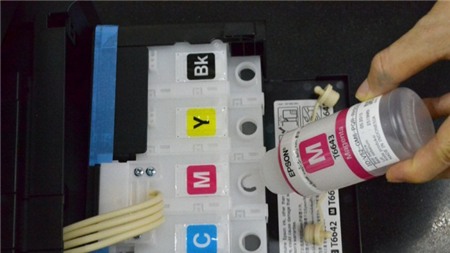 3815thay-muc-cho-may-in-phun-va-may-in-lasser.png